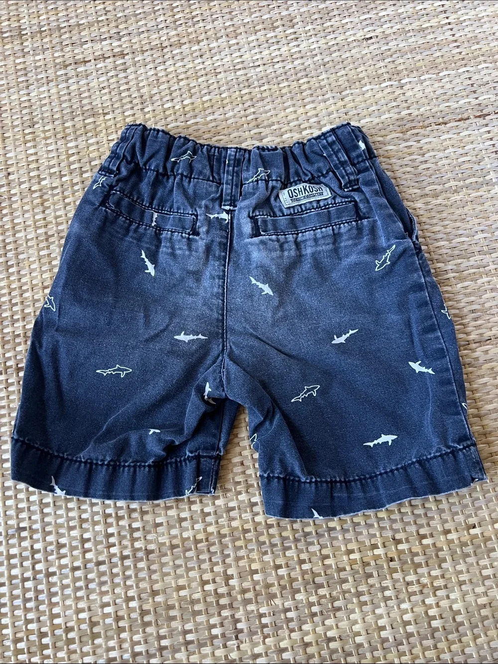 Oshkosh B’gosh 100% Cotton Navy Toddler Shark Shorts Distressed Faded Boys 3T